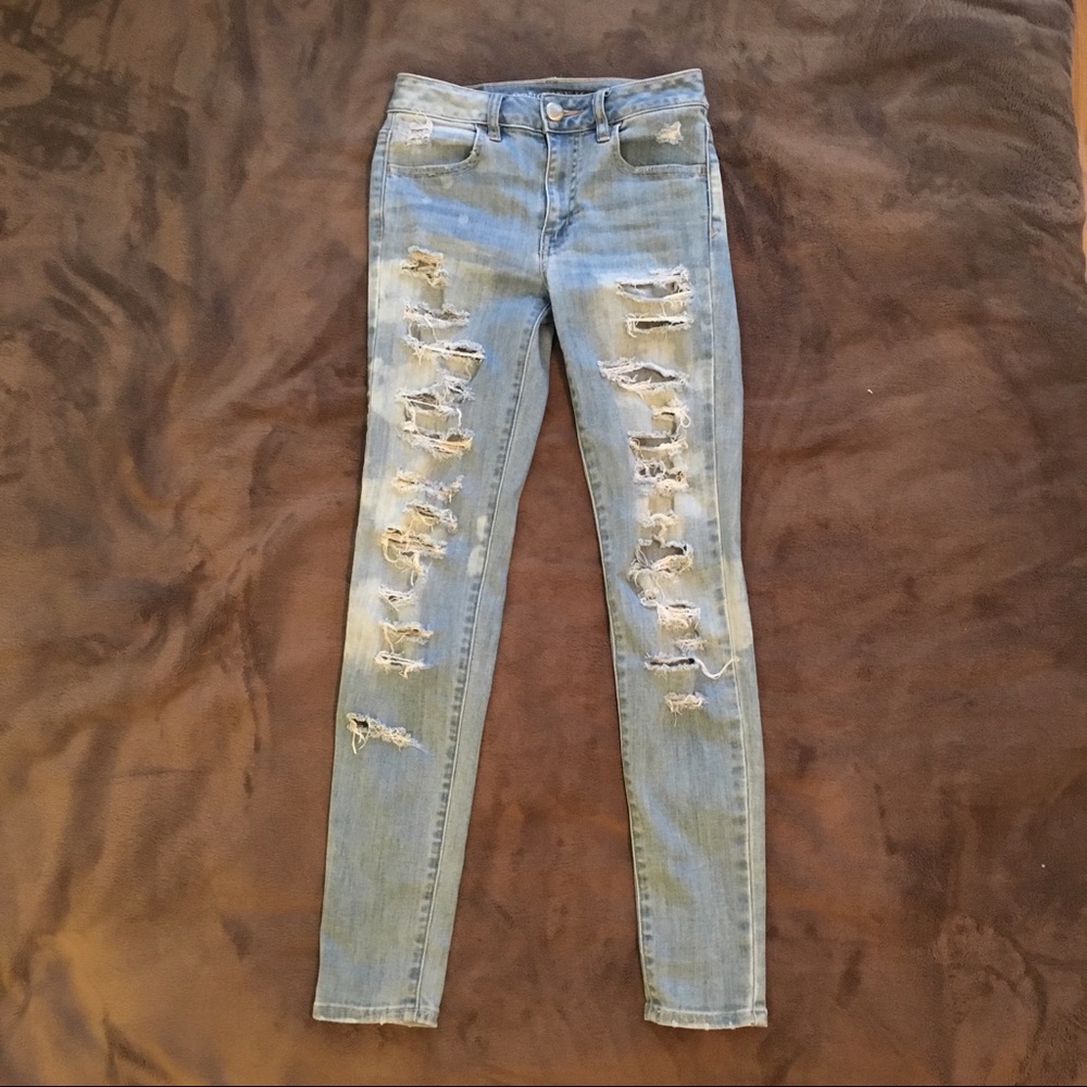 🔴 SOLD ON MERCARI 🔴 aeo high-rise ripped jeans